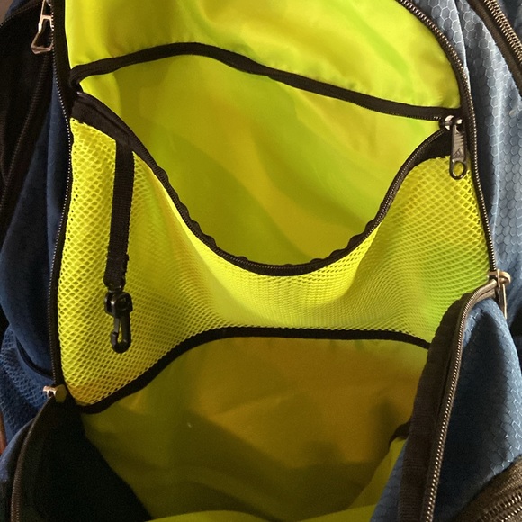 Adidas backpack - Picture 3 of 4